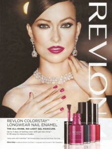 Olivia Wilde usando Ricj Raspberry