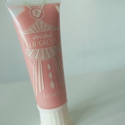 Ultra Plush Lip Gloss da Benefit